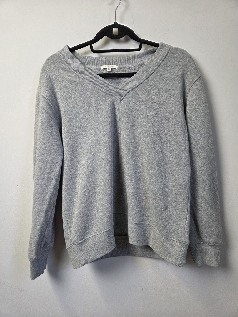 Z Supply Men's V-Neck Sweatshirt in Light Heather Gray